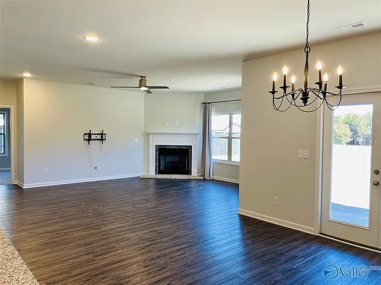 7305 Kendama Ct — Photo 18