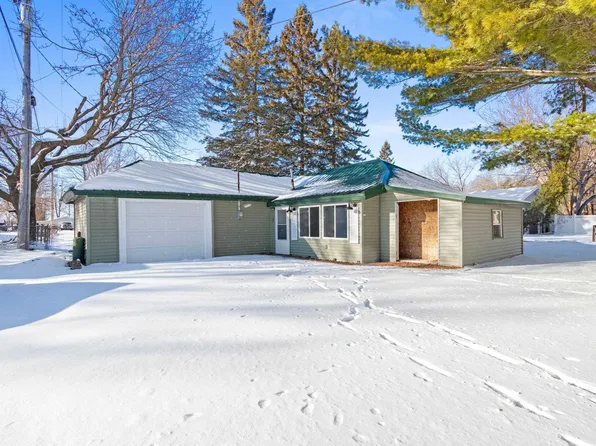 107 N Forest Ave, Gillett, WI 54124