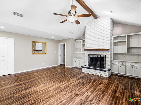 2nd image of 112 Laguna Dr