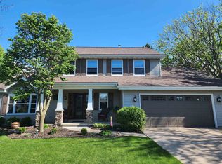 741 Yorkshire Rd, Neenah, WI 54956