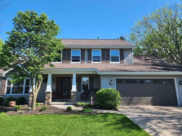 741 Yorkshire Rd, Neenah, WI 54956