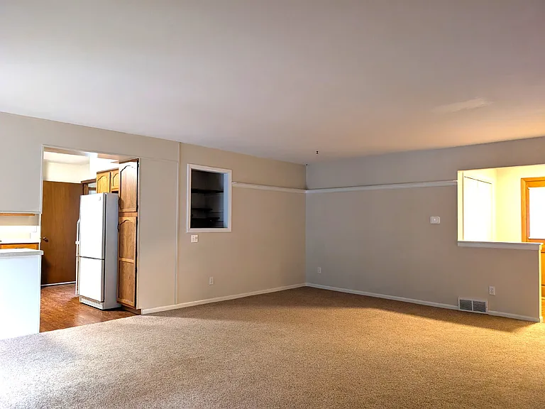 2408 S Gladys Ave — Photo 9
