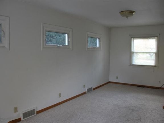 4th image of 602 W Bair St
