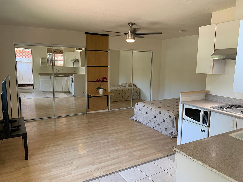 1st image of 5222 Alhama Dr #1