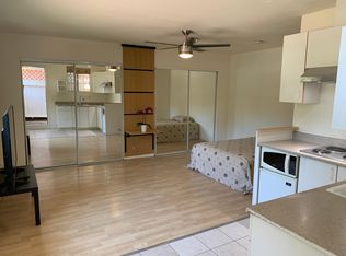 5222 Alhama Dr #1, Woodland Hills, CA 91364