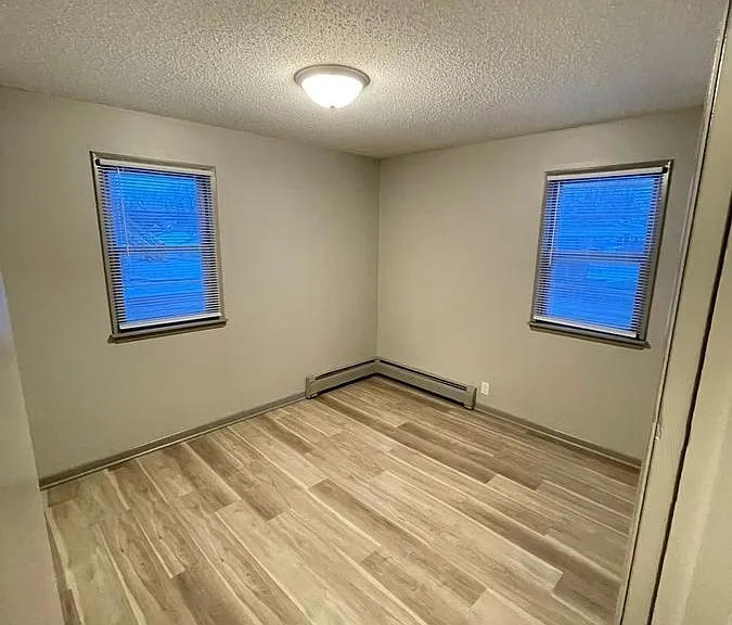 603 E 2nd St S #2 — Photo 6
