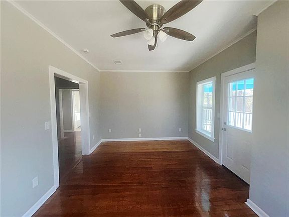 3rd image of 121 Cotton St