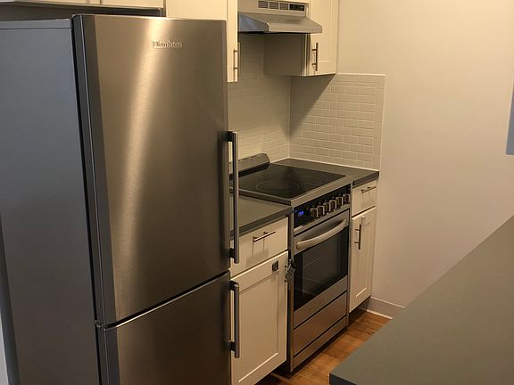 2nd image of 475 Highland Ave APT 3