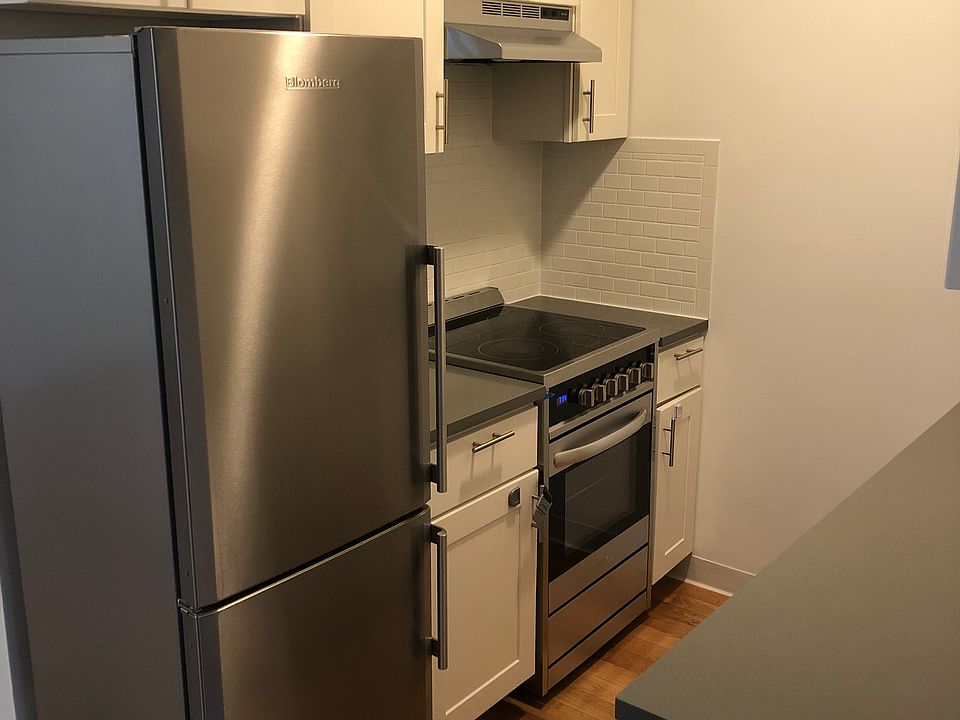 1st image of 475 Highland Ave #9T