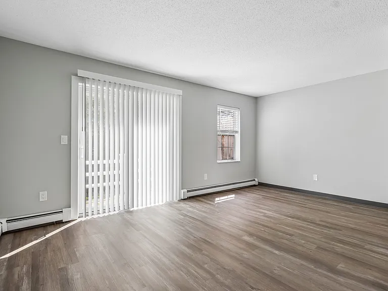 Eastgate Apartments — Photo 20