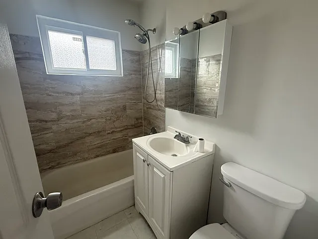 2 bed, $2,500 — Photo 3