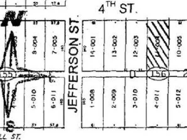 310 E 4th St, West Frankfort, IL 62896