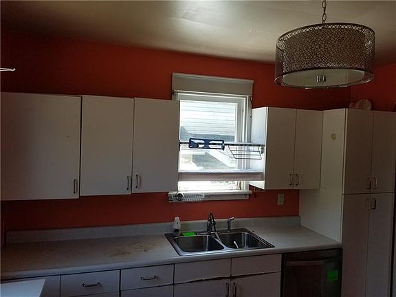 4th image of 215 S Hamilton Ave