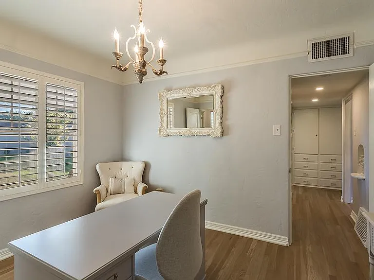 513 W Granada Rd — Photo 15