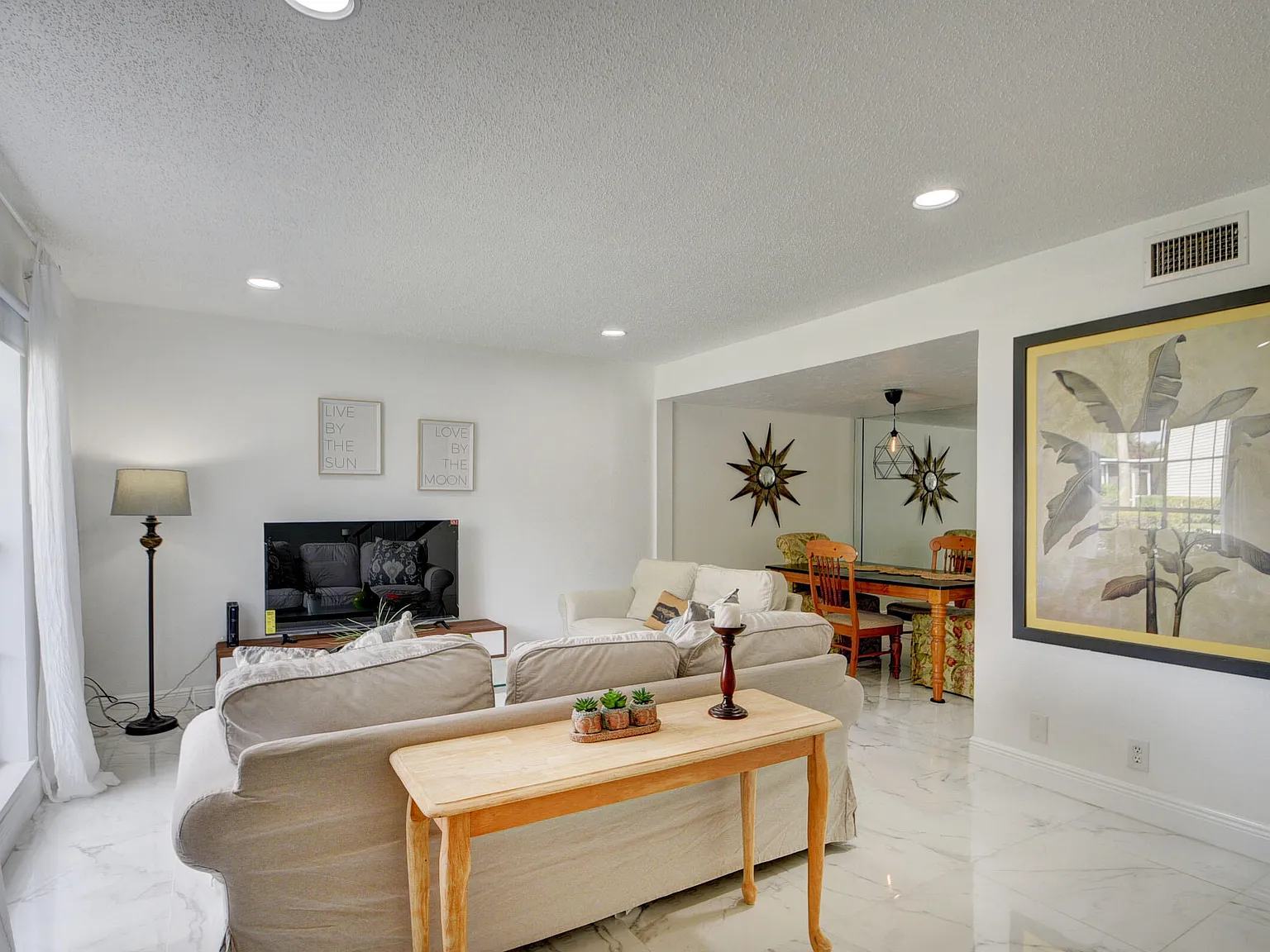 3 bed, 2.5 bath, 1320 sqft, $2,800 — Photo 4
