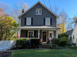 283 Miles Rd, Chagrin Falls, OH 44022