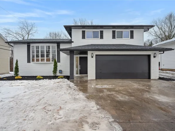 25970 Cambridge Dr, Bedford Heights, OH 44146