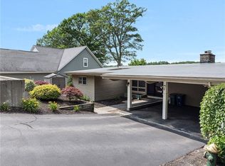 144 Aldrich Rd, Glocester, RI 02857