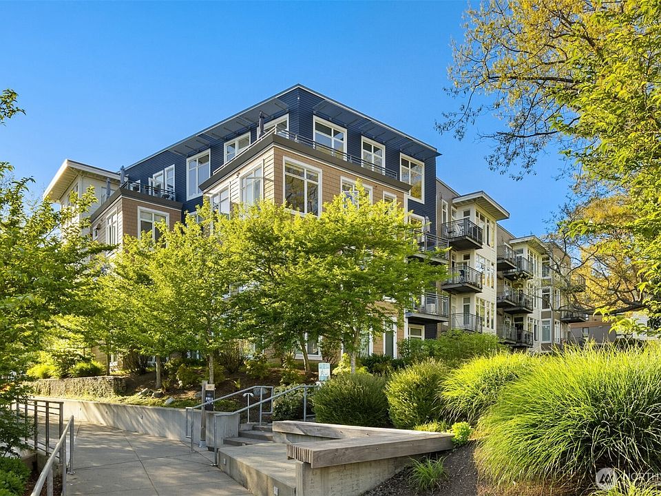 1st image of 190 Harbor Square Loop NE #C 331