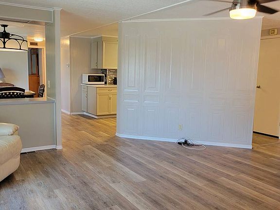 4th image of 103 Baywood Dr