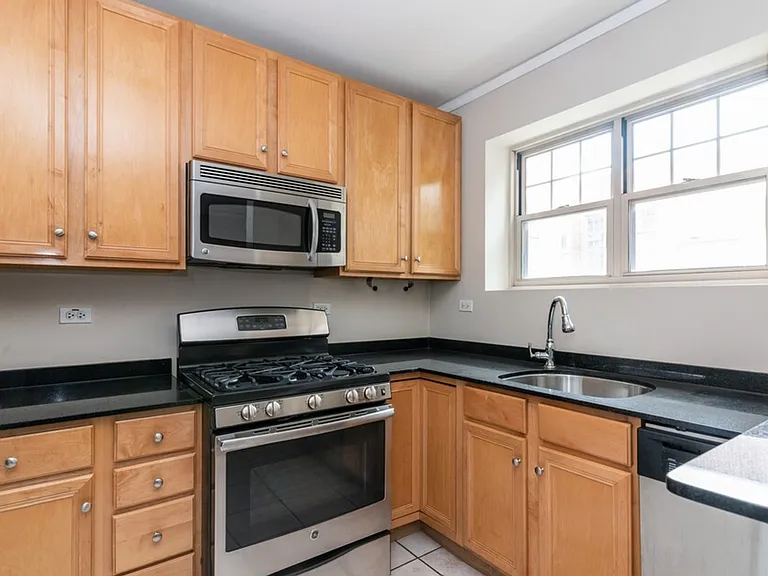 2732 Hampton Pkwy #D1 — Photo 2