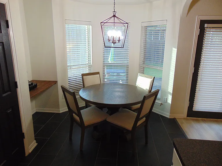 533 Mattie Ln — Photo 9