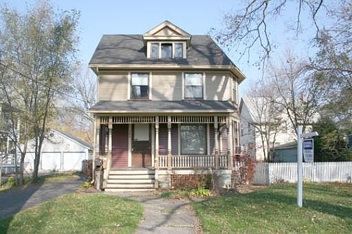 1st image of 349 W Park Ave