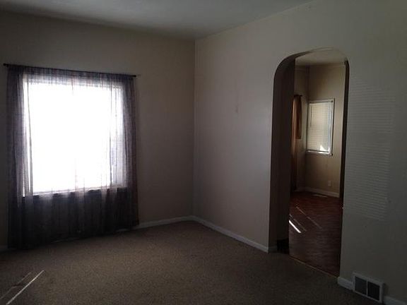4th image of 401 N Pennsylvania Ave APT A