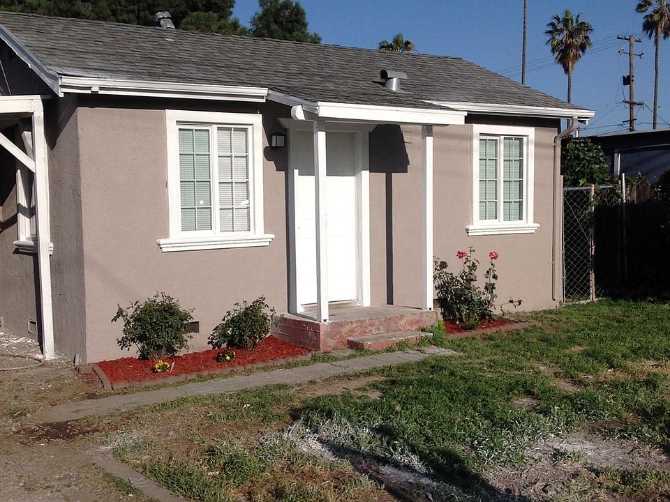 1st image of 624 S Hinkley Ave