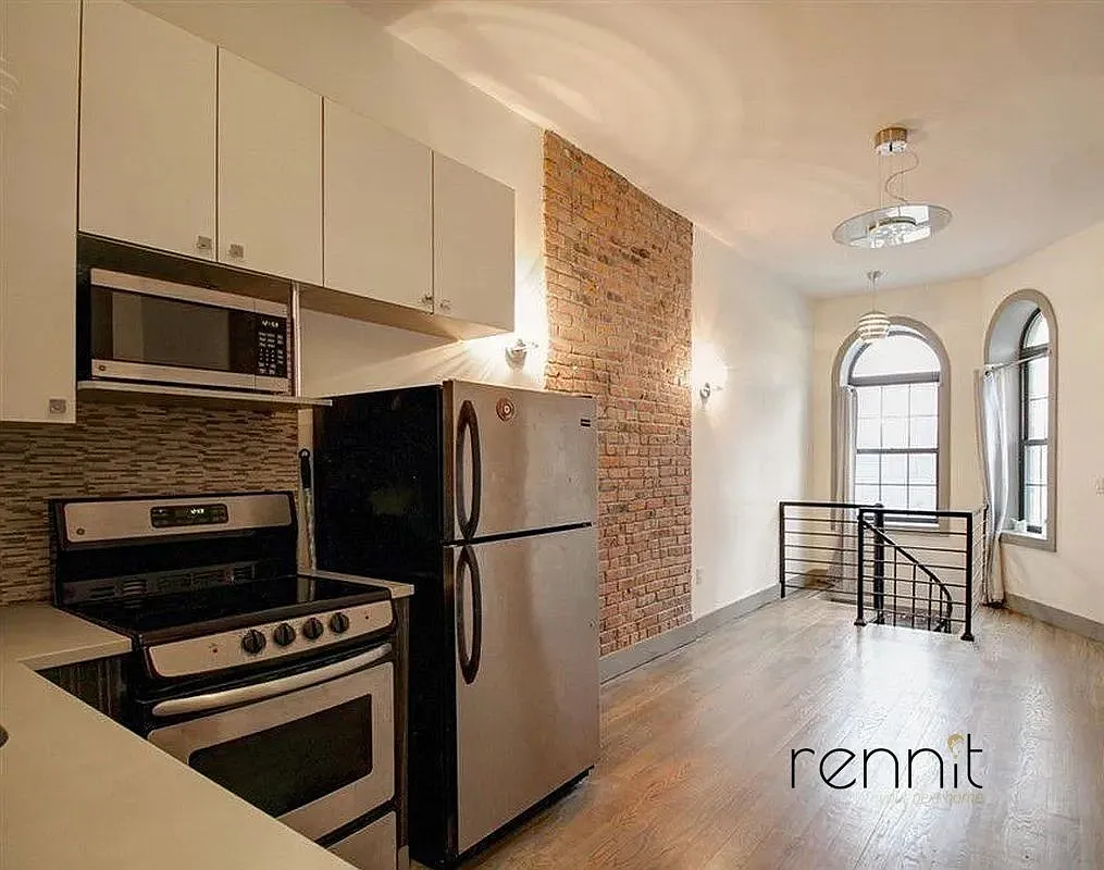 71 Stuyvesant Avenue — Photo 1