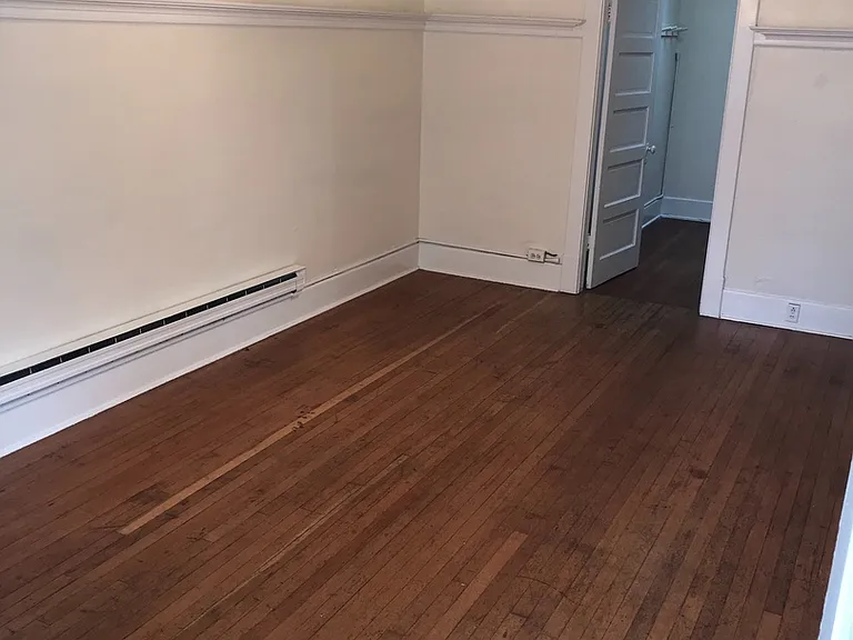 Fremont Apartments - Located on Fremont Ave — Photo 16
