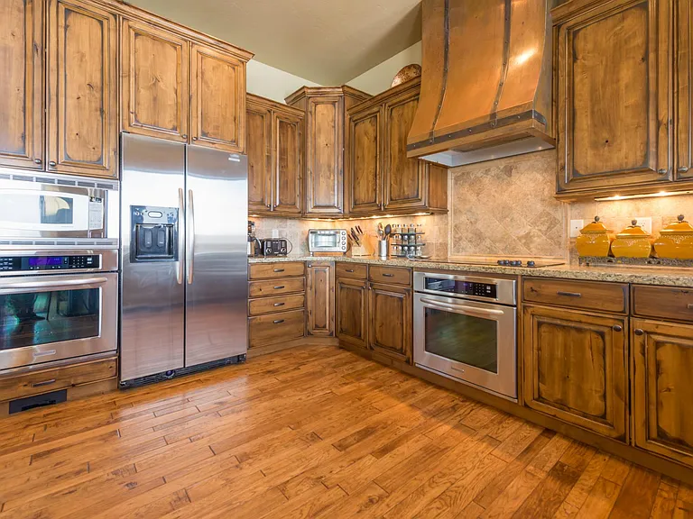 931 Meadowlark Ln — Photo 8