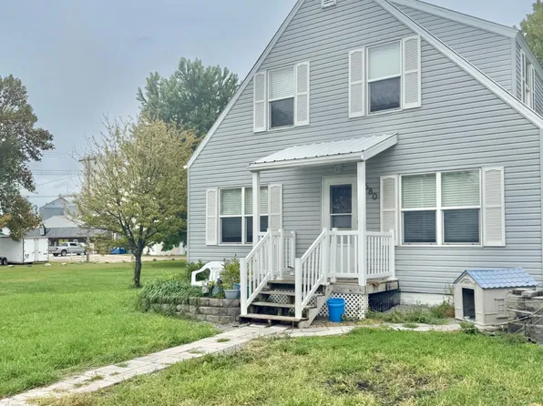 680 1st St E, Lake Lillian, MN 56253