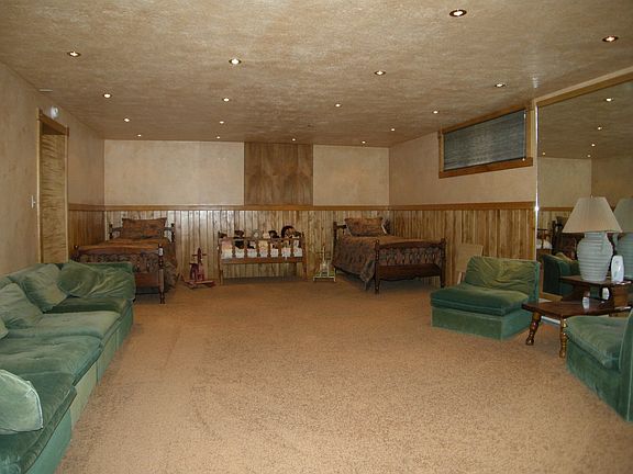 4th image of 15 & 17 Burger Ln