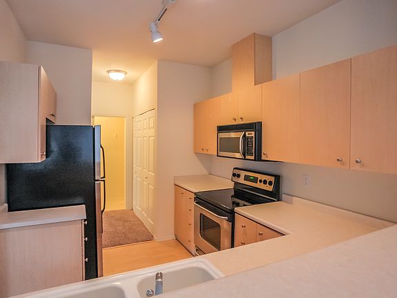 3rd image of 14723 1st Ln NE Unit 101