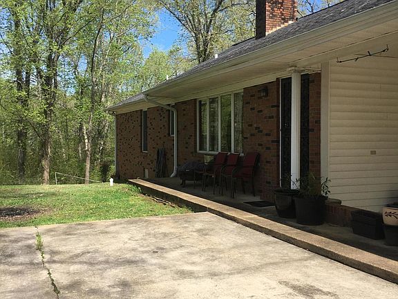 3rd image of 108 Wildwood Dr