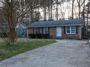 3506 Four Seasons Dr, Durham, NC 27707