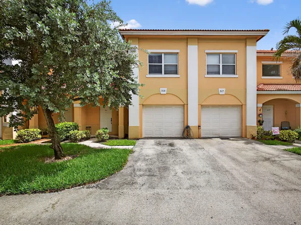 513 Talia Cir, Palm Springs, FL 33461