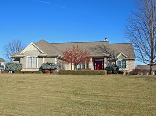 W127N6274 Sumac St, Menomonee Falls, WI 53051