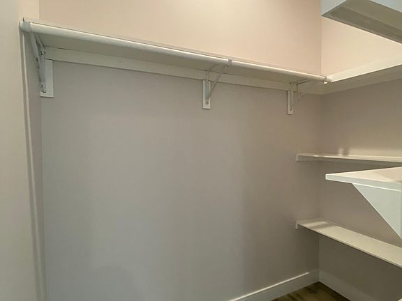 3rd image of 3957 S Budlong Ave