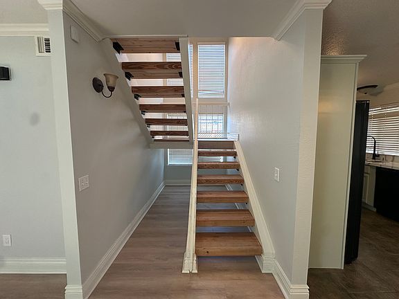 5th image of 4981 Yvonne Way