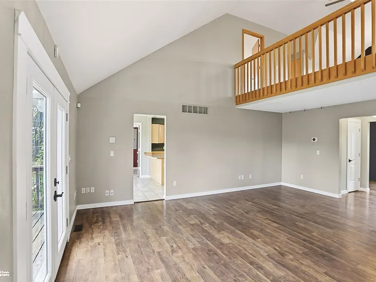 1421 N Landmark Dr — Photo 5