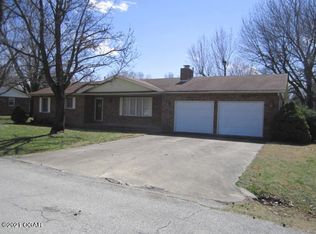 203 E 3rd Ter, Lamar, MO 64759