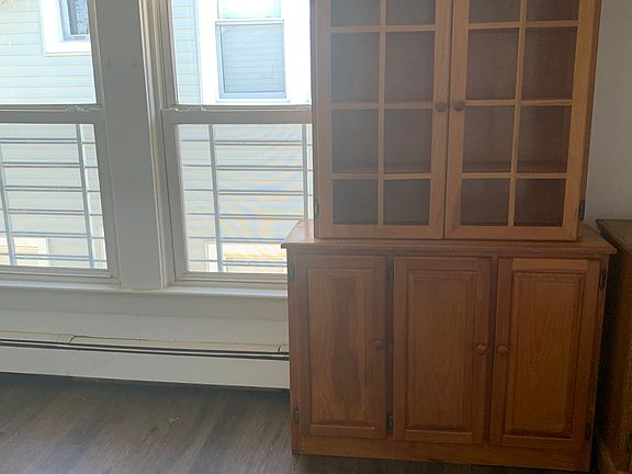 3rd image of 511 Lake Ave Floor 2