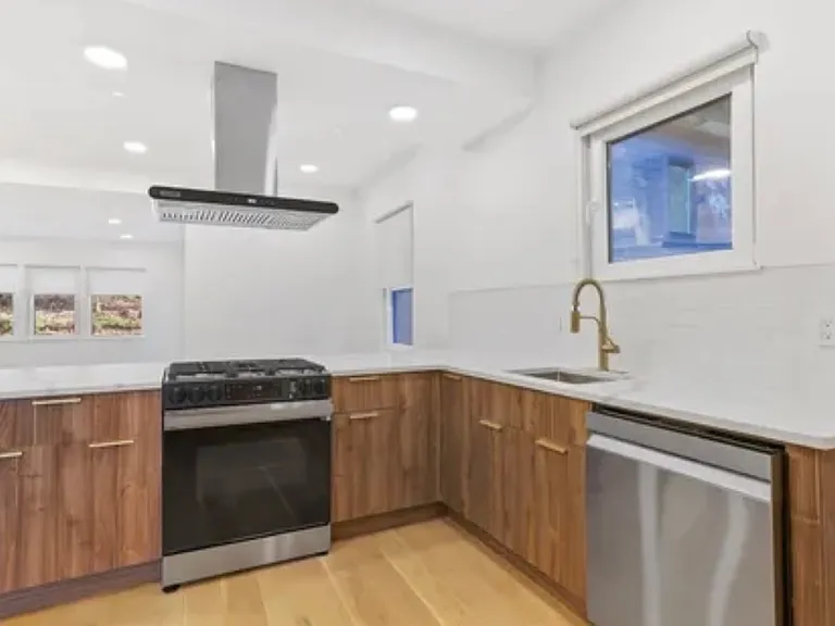 904 Quinnipiac Ave — Photo 21