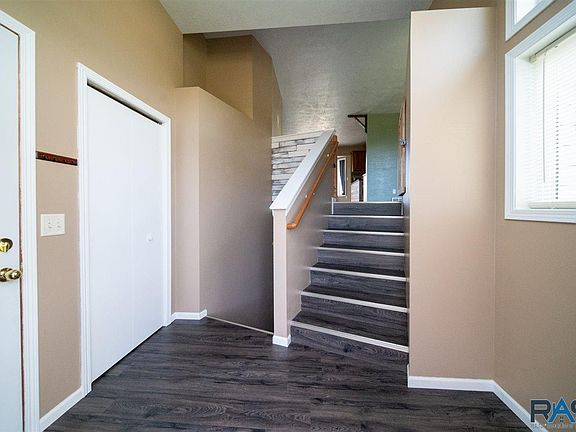 3rd image of 603 Rosewood Dr