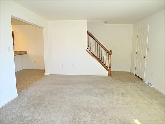 3rd image of 158 Gable Dr #L-0197
