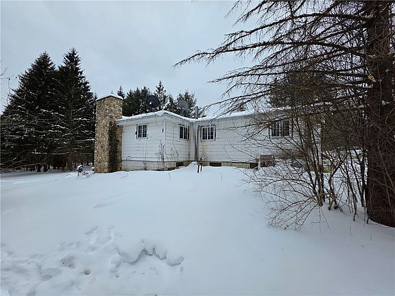 3rd image of 8486 Saunders Rd