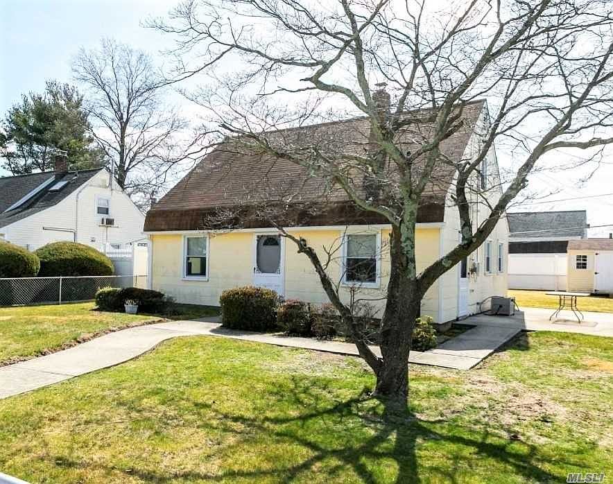 2nd image of 18 Cobble Ln