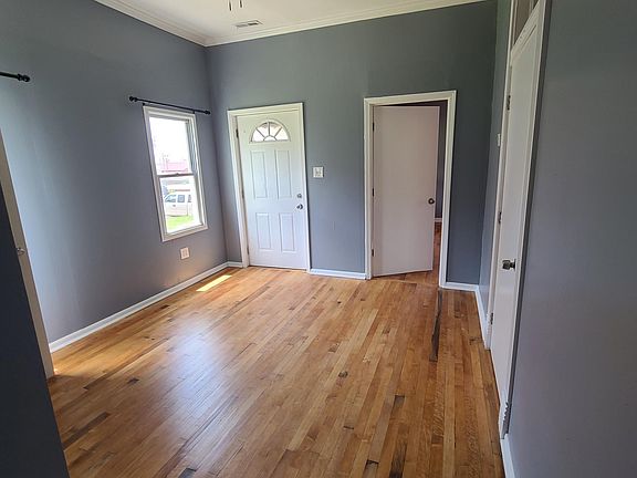 3rd image of 2709 Holly St